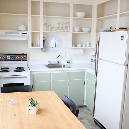 Motel Appartements Le Saint-Patrick Sainte-Flavie Room photo