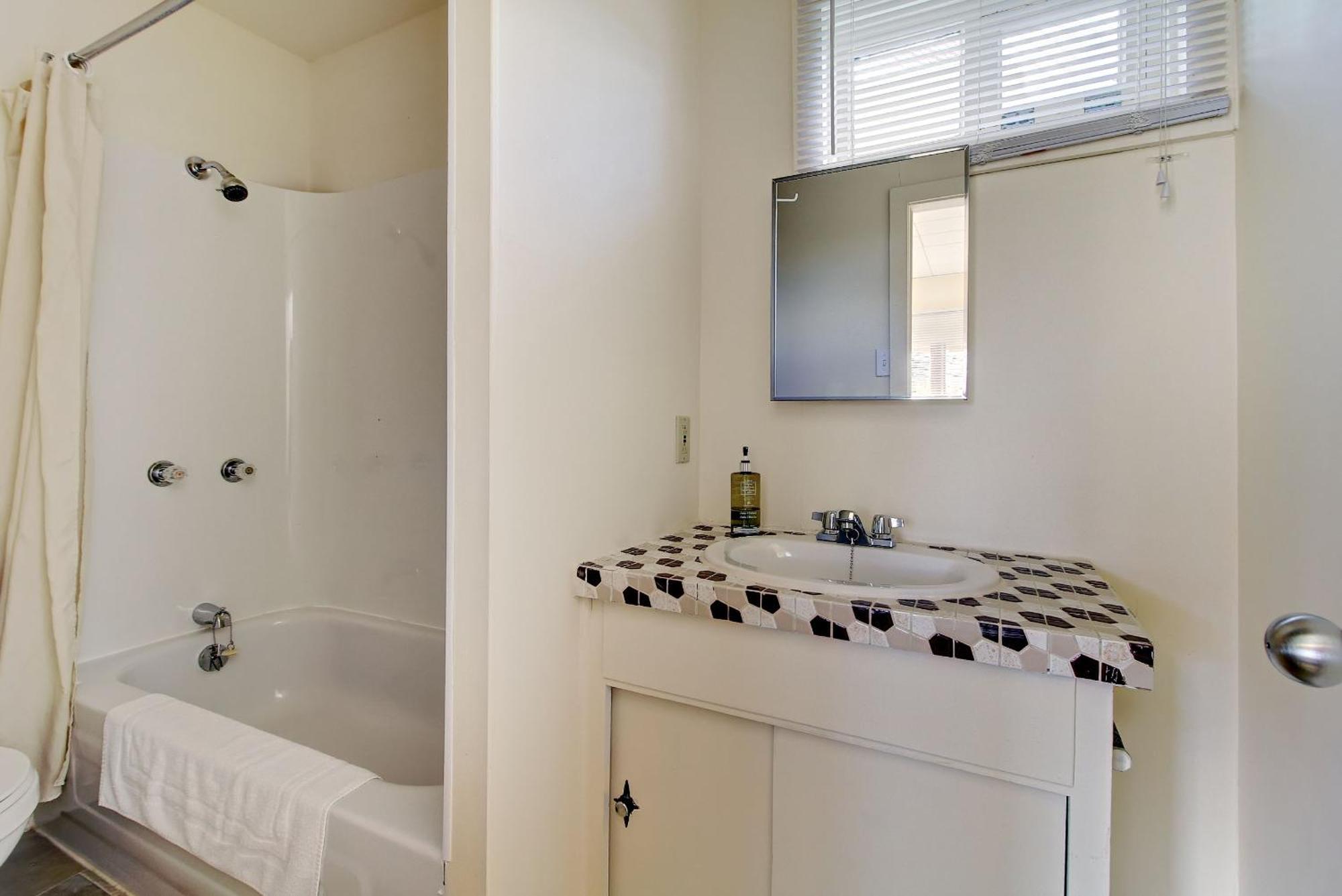 Motel Appartements Le Saint-Patrick Sainte-Flavie Room photo
