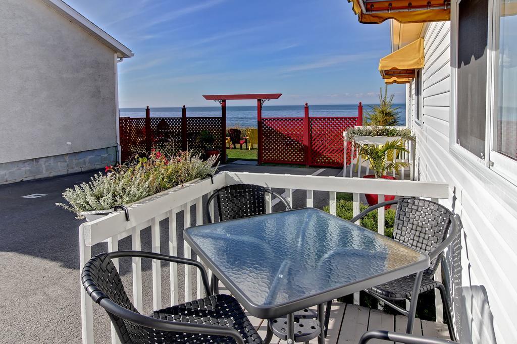 Motel Appartements Le Saint-Patrick Sainte-Flavie Exterior photo